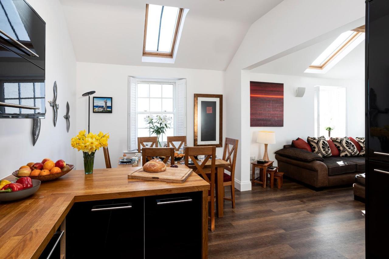Finest Retreats - Lighthouse Cottage Rampside Extérieur photo